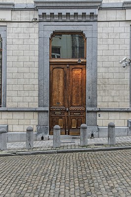 Porte d’entrée restaurée. © urban.brussels